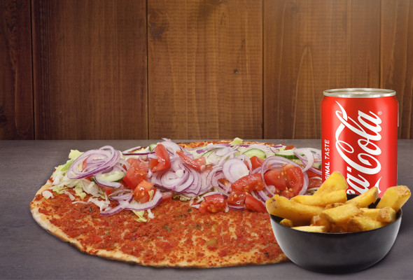 Lahmacun mit Salat Menü